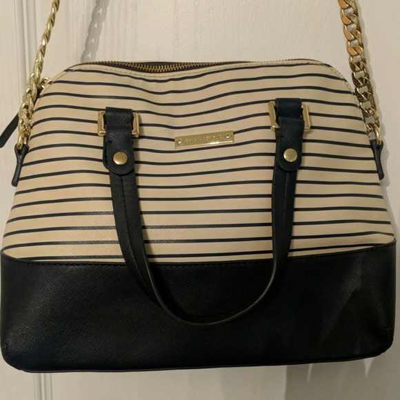 Purse - Picture 2 of 4